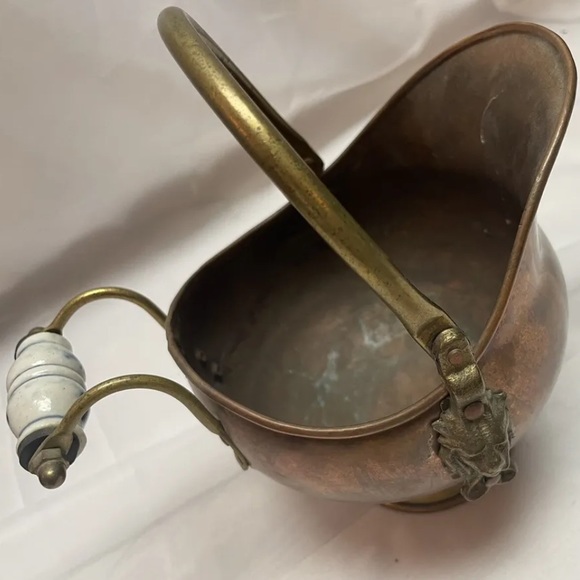 Vintage Holland Copper & Brass Scuttle with Delph handle - Picture 15 of 15